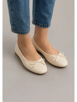 Ballerina's beige