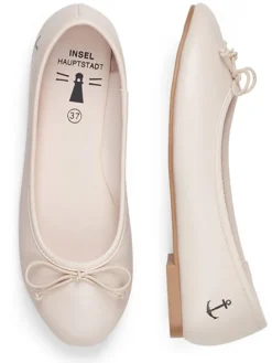 Ballerina's beige