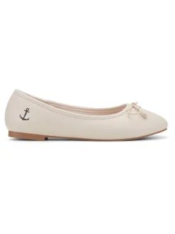 Ballerina's beige