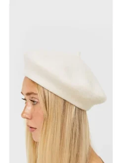 Baret met aandeel wol crème