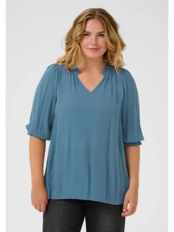 Blouse "Kiv" lichtblauw