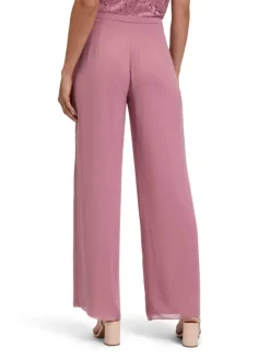 Broek lichtroze