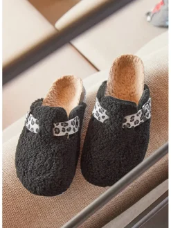 Pantoffels zwart