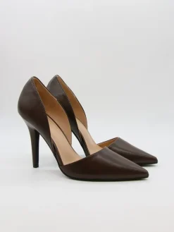 Pumps bruin
