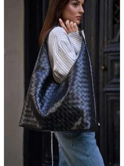 Schoudertas zwart - (B)30 x (H)32 x (D)25 cm