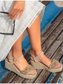 Sleehaksandalen beige