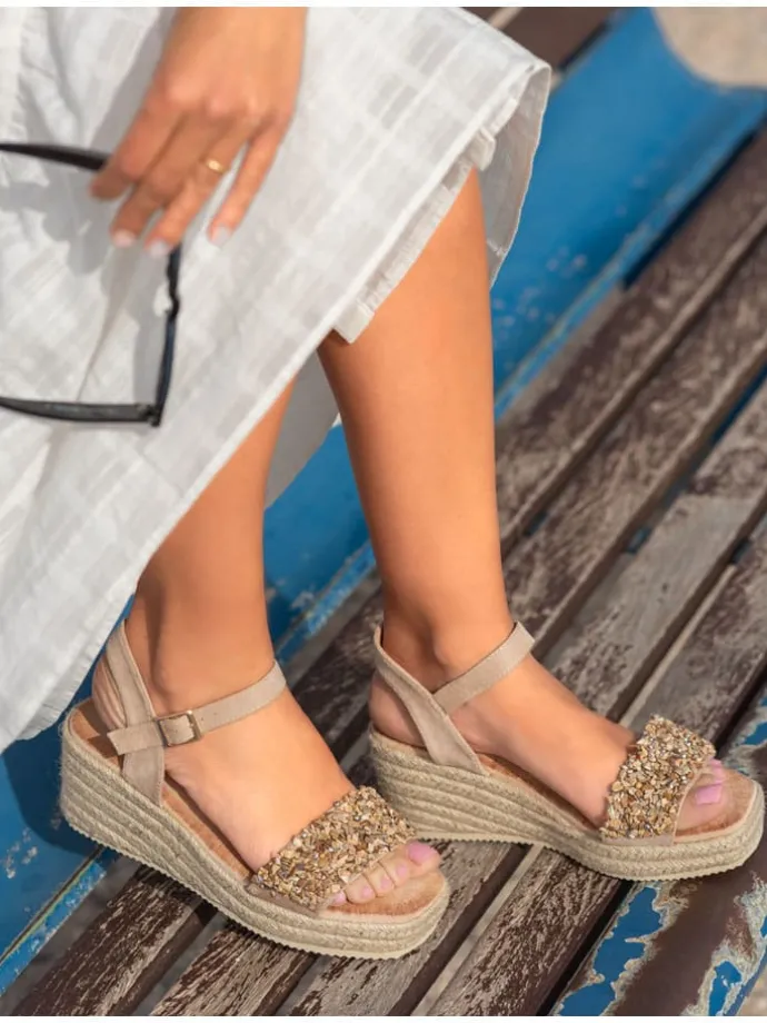 Sleehaksandalen beige
