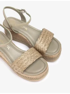 Sleehaksandalen beige