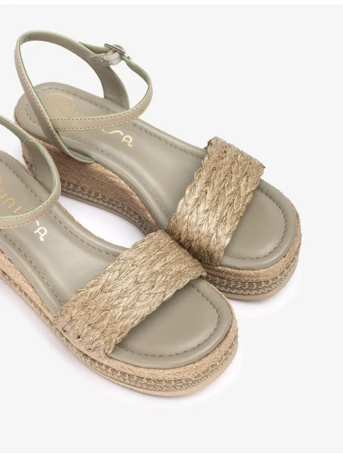 Sleehaksandalen beige