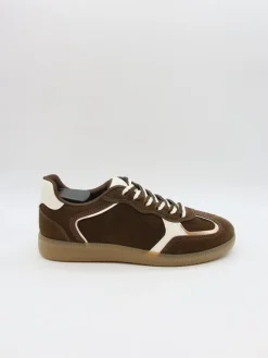 Sneakers bruin