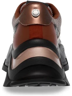 Sneakers bruin