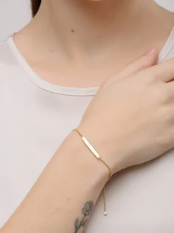 Vergulde armband met sierelement