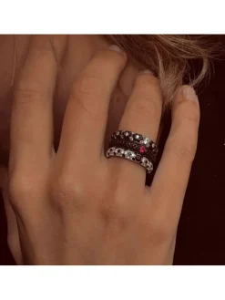 Zilveren ring met edelstenen